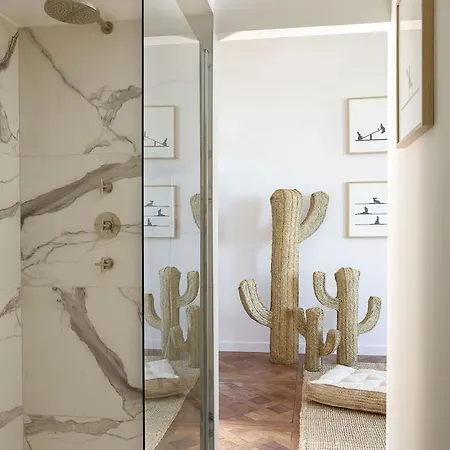 Le Manoir De La / Adults Only Bed & Breakfast 3*