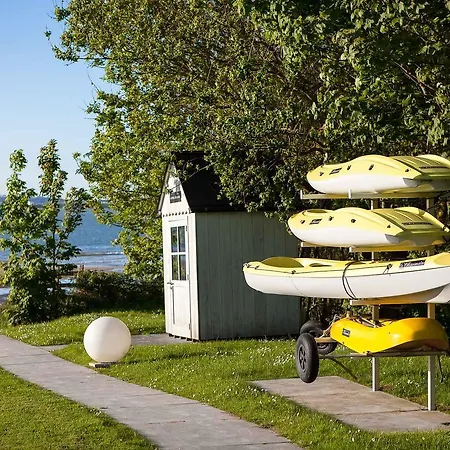 Le Manoir De La / Adults Only Bed & Breakfast