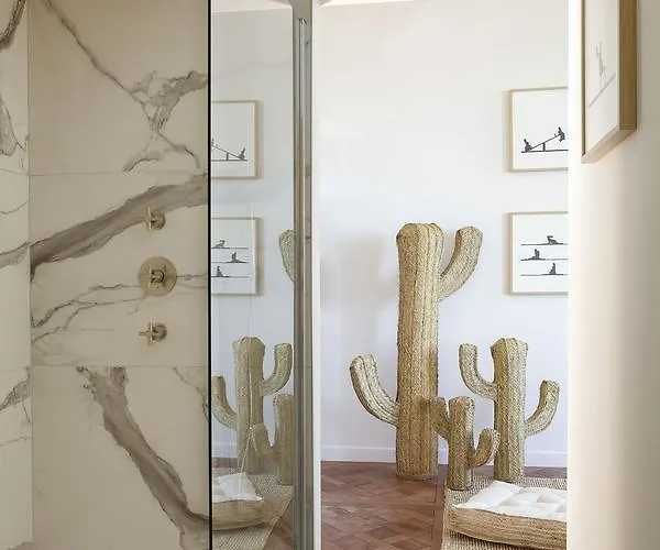 Le Manoir De La / Adults Only Bed & Breakfast 3*